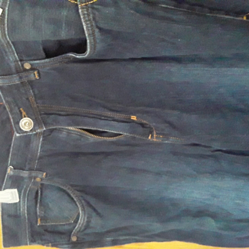 Jean's - Picture 7 of 16